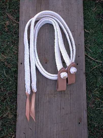 Aug20-02-1.jpg - Flat plaited campdraft reins.